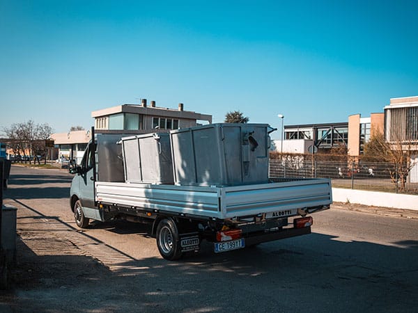 verniciatura-su-grosse-quantita-di-metallo