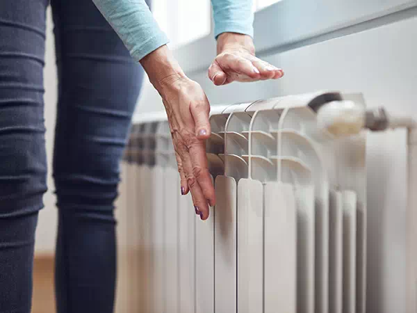 sabbiare-vecchi-termosifoni-in-ghisa-modena